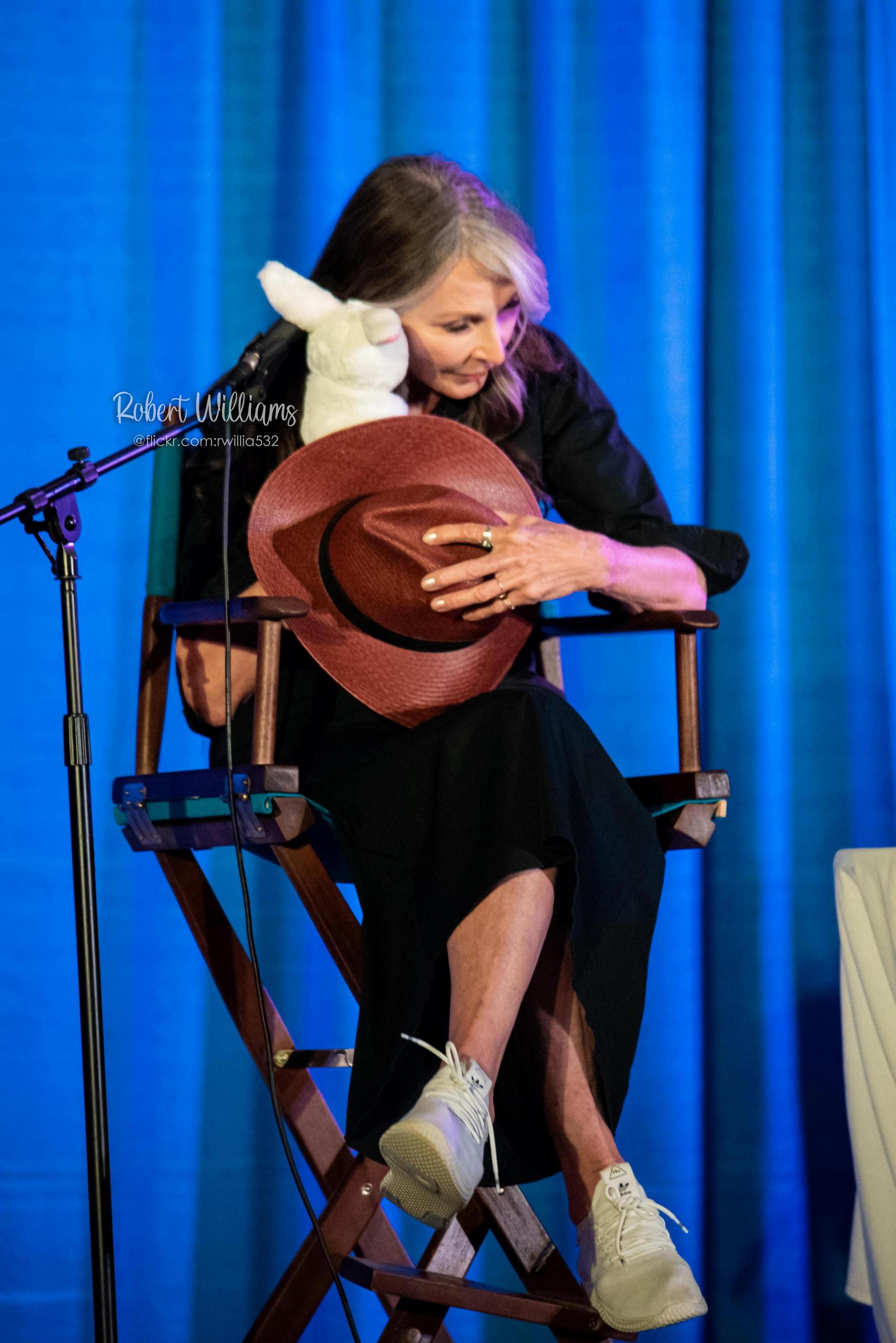 Taken from [url=https://flickr.com/photos/rwillia532/]Robert Williams[/url]
